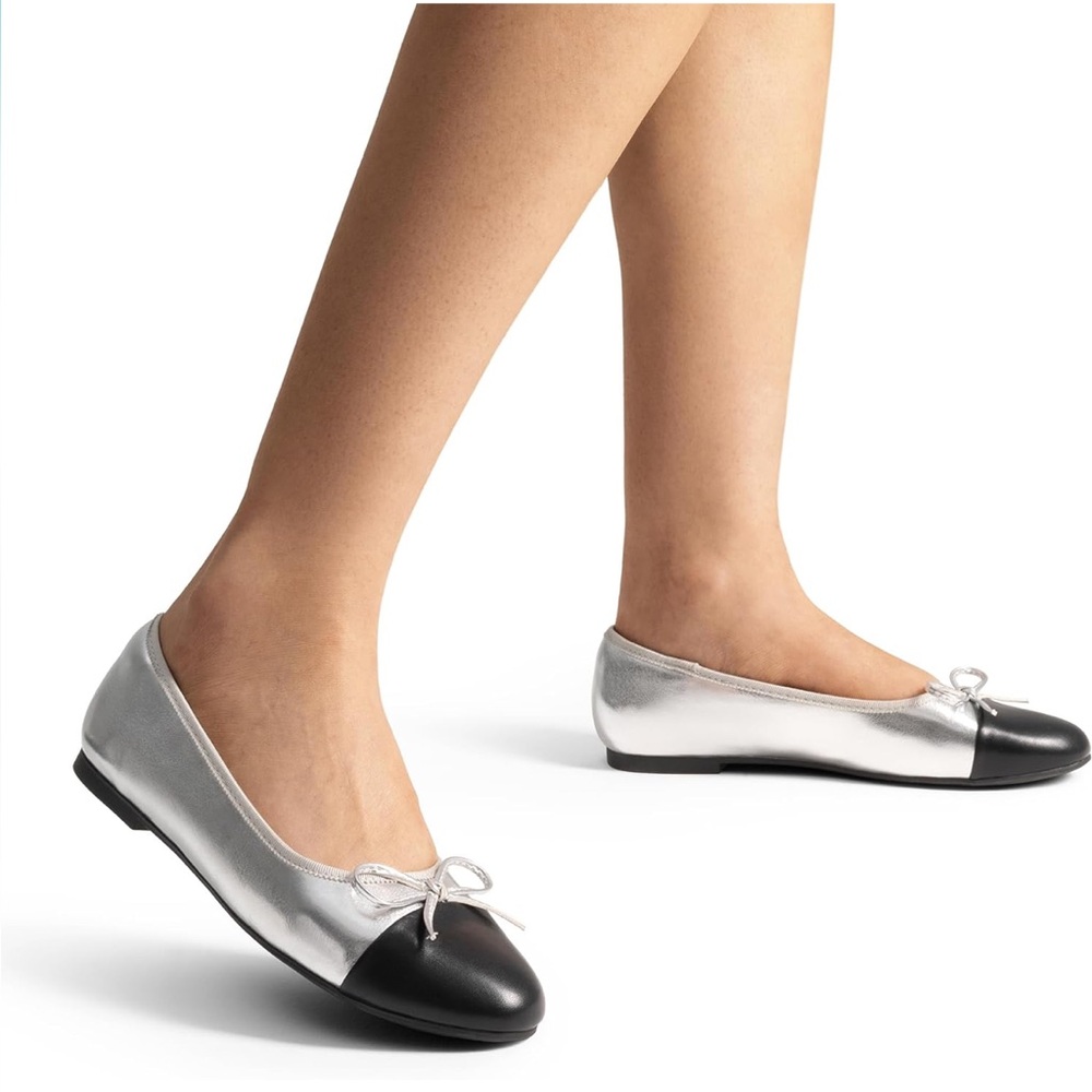 NWOT DREAM PAIRS Women's Cap Toe Ballet Flats